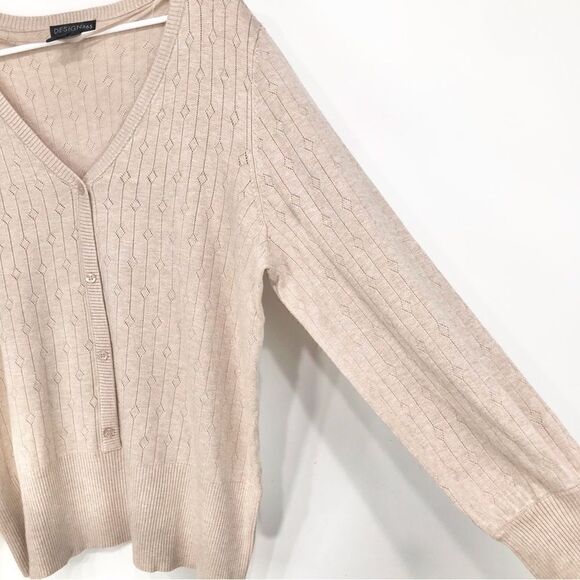 Design 365 Safari Tan Faux Button V Neck Pullover Knit Sweater NEW - Picture 5 of 13